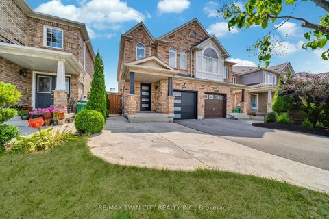 562 Orange Walk Crescent Mississauga ON L5R 0A3