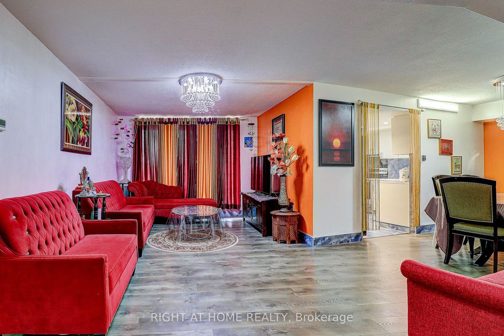 Photo of 757 Victoria Park Avenue #605, Toronto, ON M4C 5N8 (MLS # E12916448)