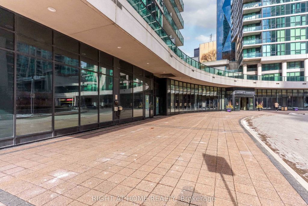 Photo of 33 Bay Street #603, Toronto, ON M5J 2Z3 (MLS # C12837378)