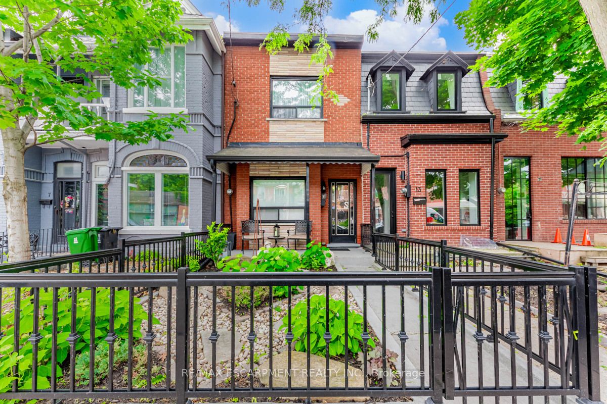 11 Alma Avenue