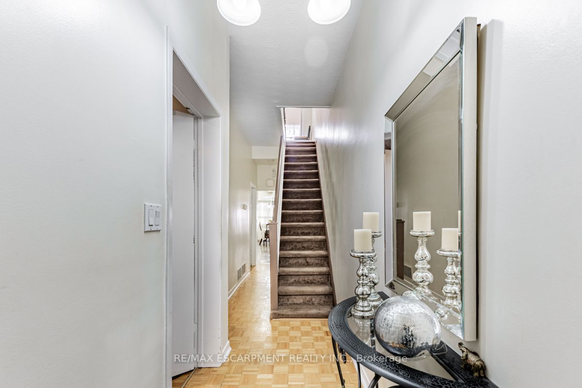 11 Alma Avenue