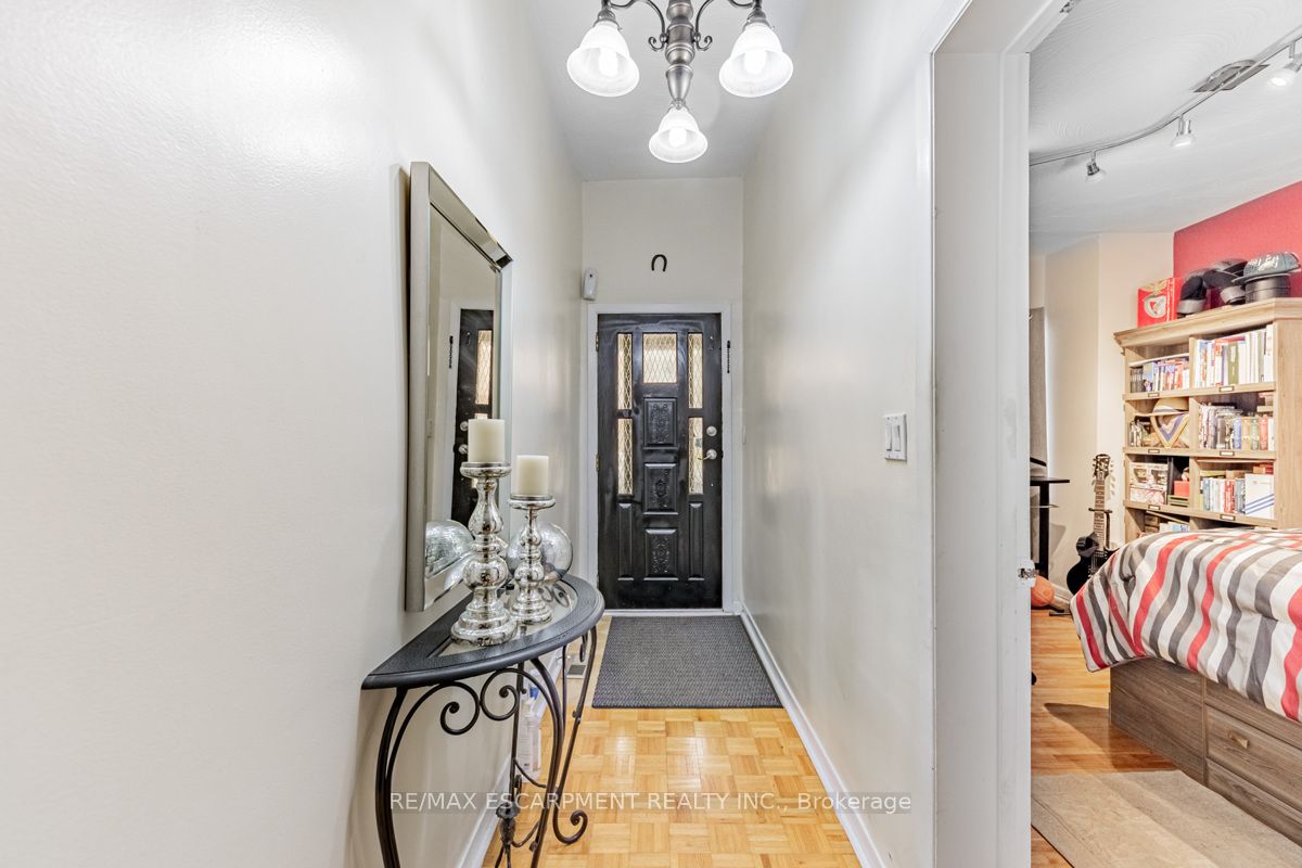 11 Alma Avenue