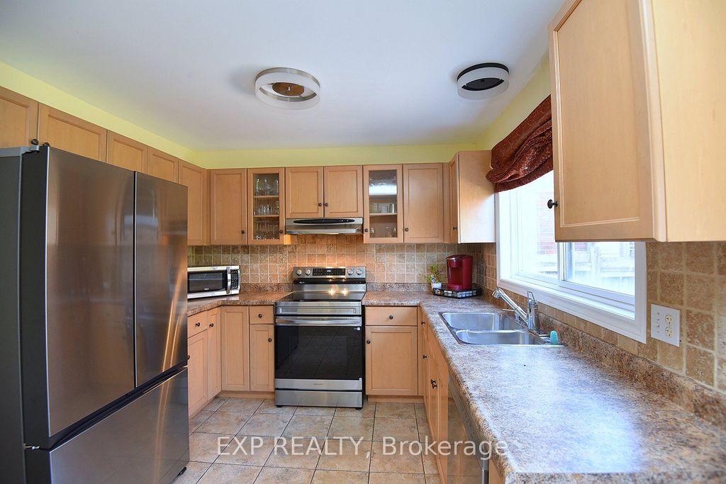 Photo of 72 Etherington Crescent, Hamilton, ON L0R 1C0 (MLS # X13043964)