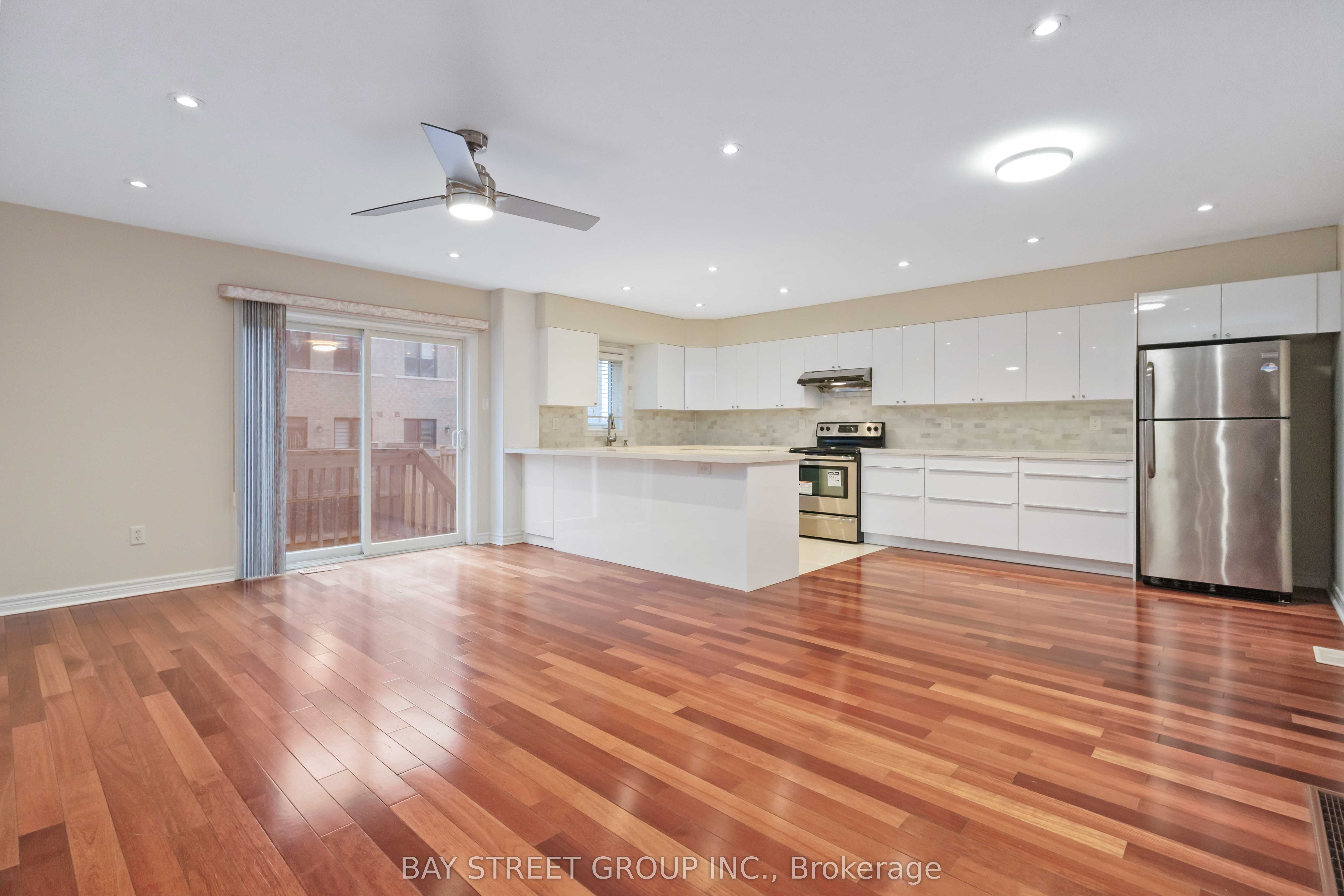 25 Maple Ridge Crescent