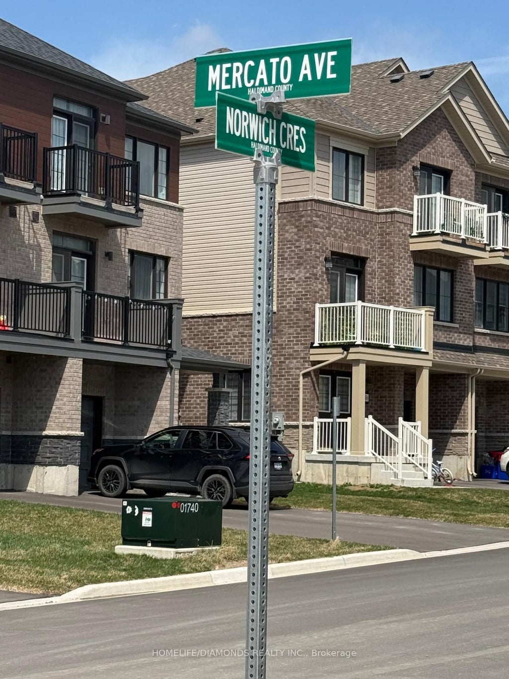 Photo of 95 NORWICH Crescent, Haldimand, ON N0J 0B4 (MLS # X14031894)