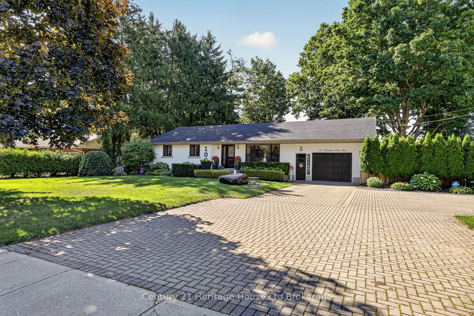 105 Concession Street W