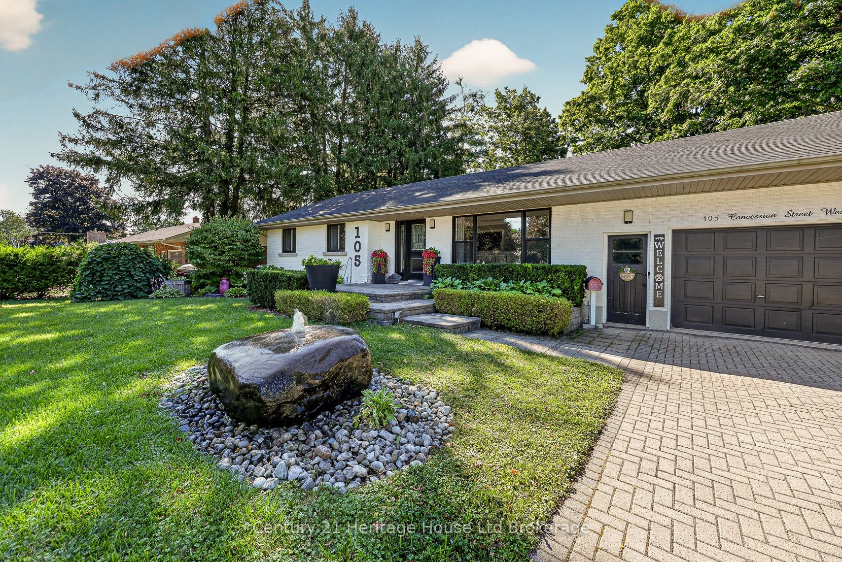 105 Concession Street W