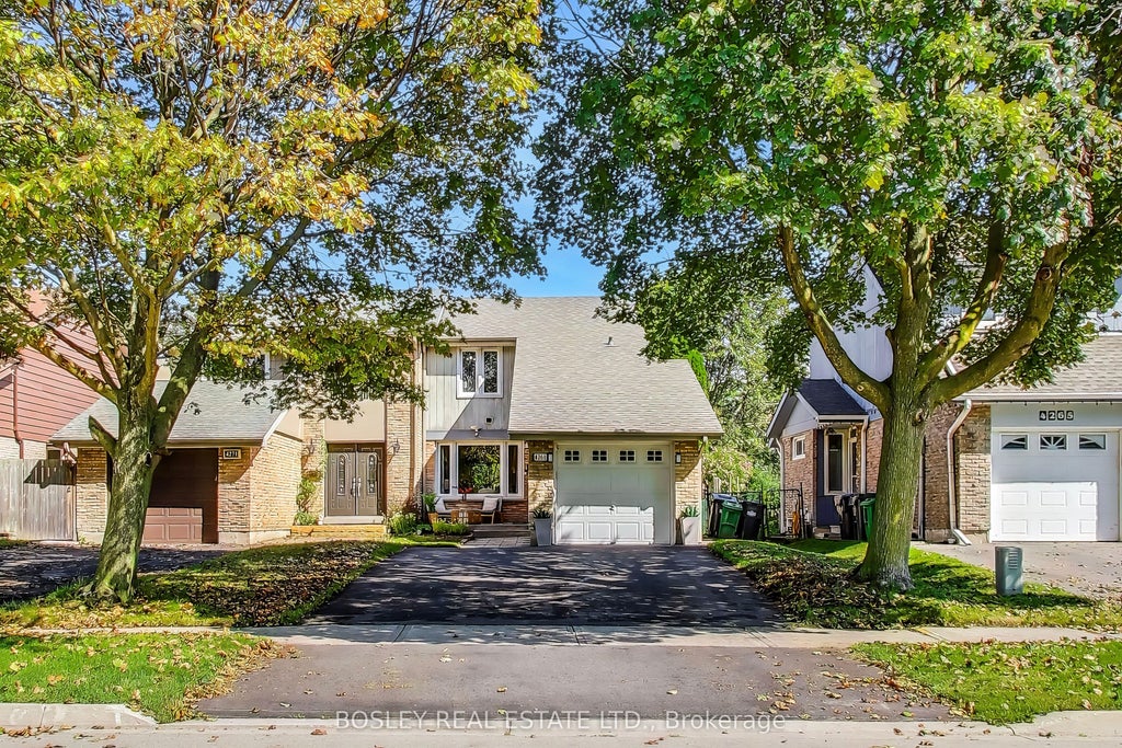 Photo of 4269 Taffey Crescent, Mississauga, ON L5L 2H1 (MLS # W13755098)
