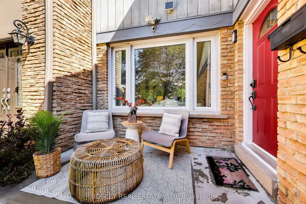 Photo of 4269 Taffey Crescent, Mississauga, ON L5L 2H1 (MLS # W13755098)