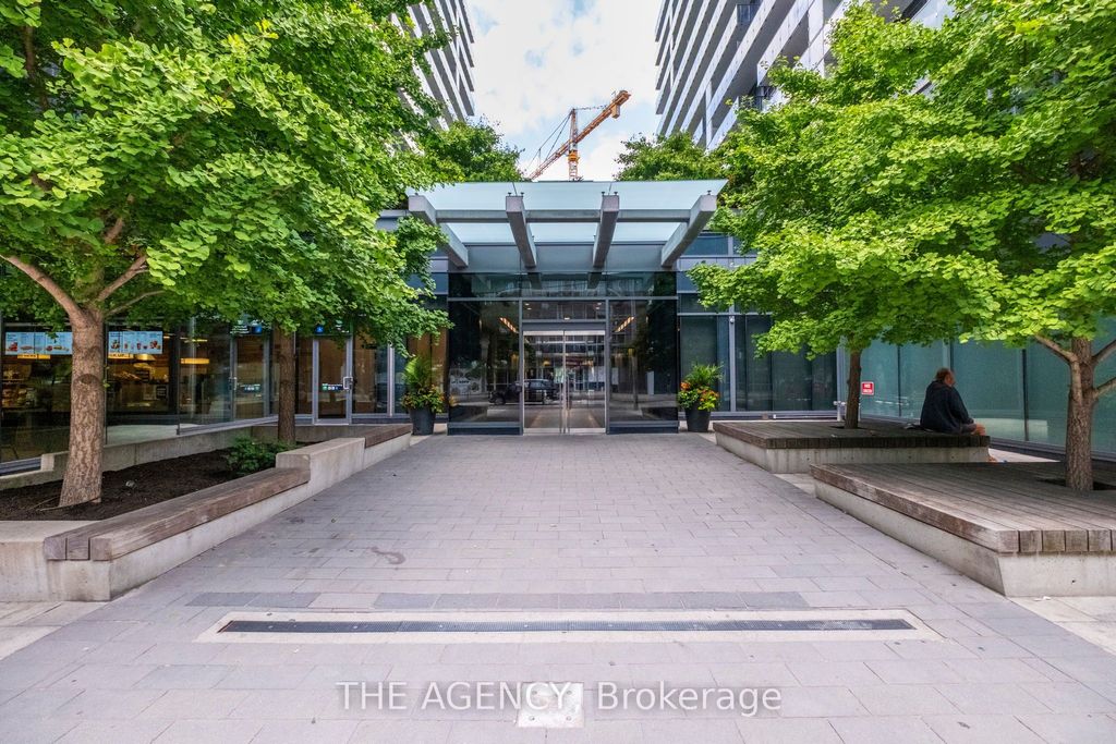 Photo of 1030 King Street W #457, Toronto, ON M6K 0B4 (MLS # C12436811)