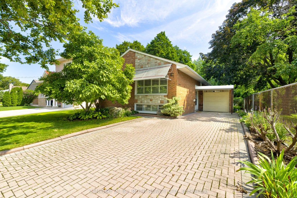 Photo of 109 Wincott Drive, Toronto, ON M9R 2P5 (MLS # W13690294)