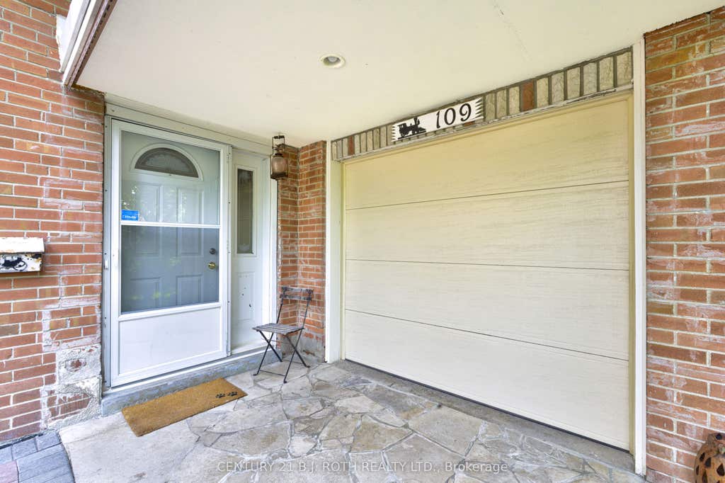 Photo of 109 Wincott Drive, Toronto, ON M9R 2P5 (MLS # W13690294)