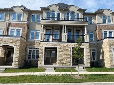 3296 Erasmum Street 03 Oakville ON L6M 1S3