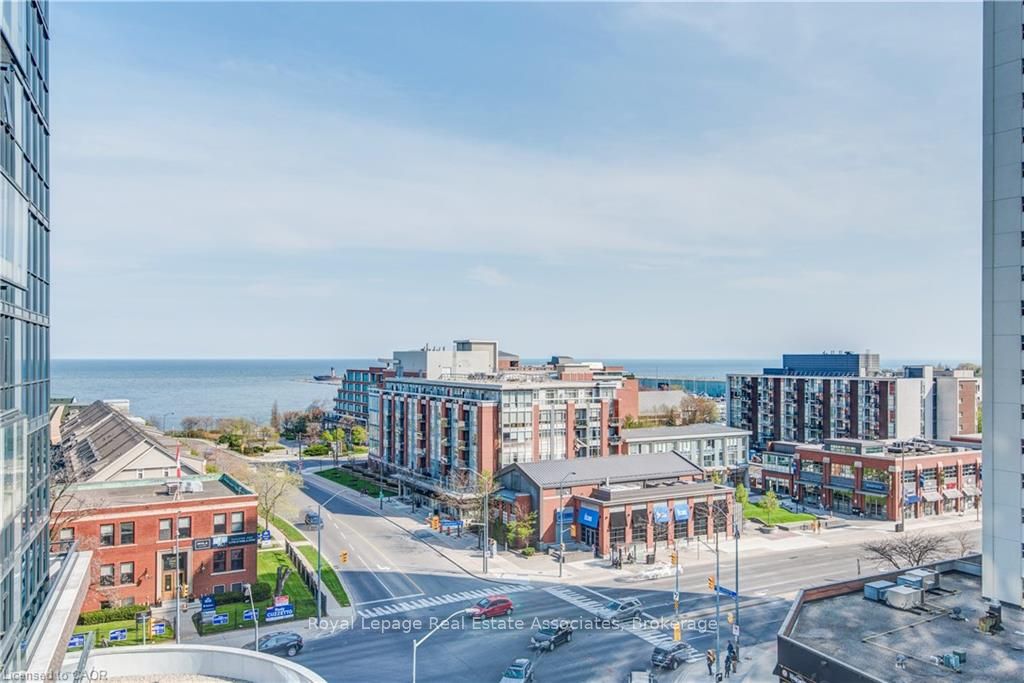 1 Hurontario Street 609