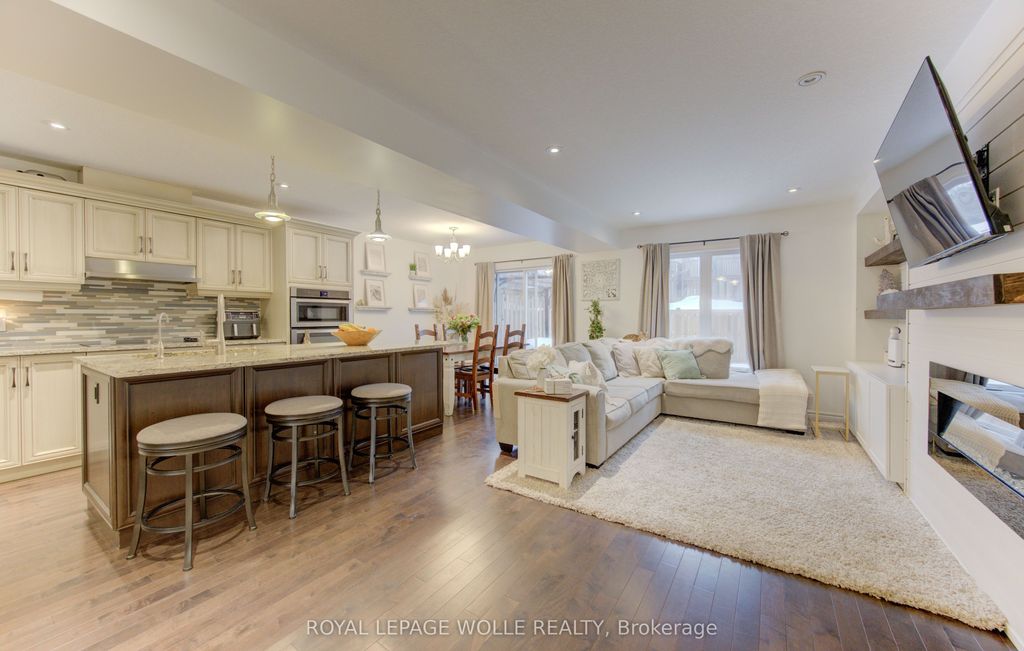 Photo of 170 Templewood Drive, Kitchener, ON N2R 0H5 (MLS # X12830588)