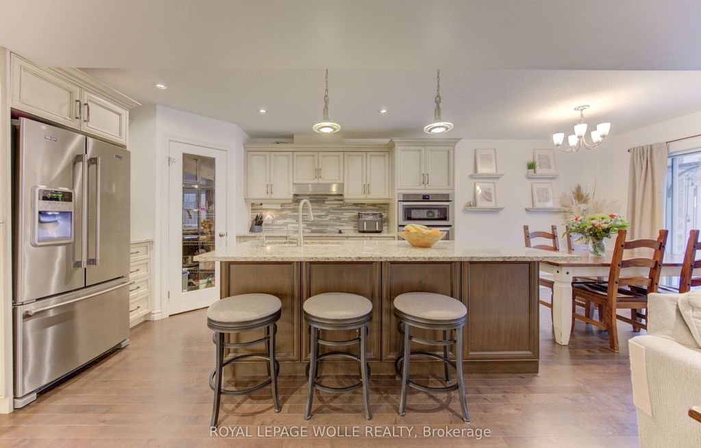 Photo of 170 Templewood Drive, Kitchener, ON N2R 0H5 (MLS # X12830588)