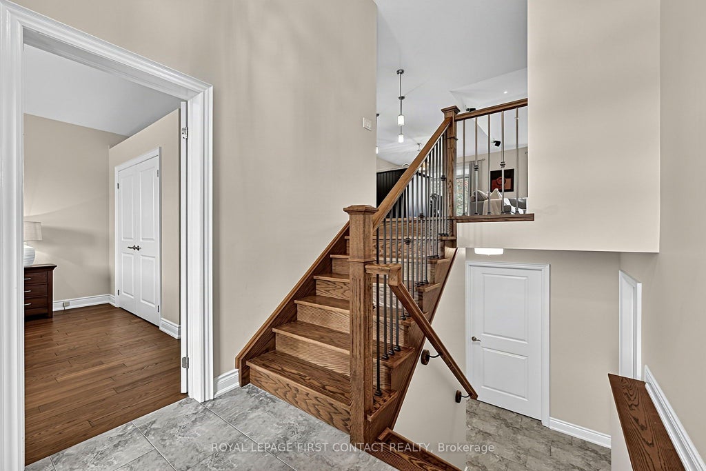 Photo of 981 Ewart Street, Innisfil, ON L4G 9G3 (MLS # N13804818)