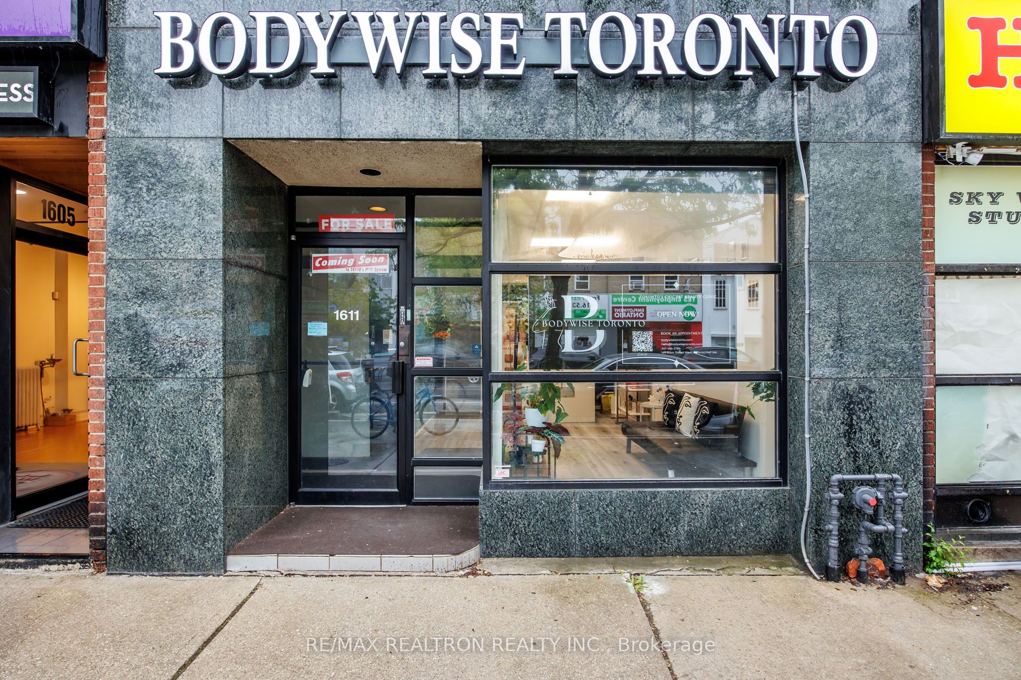 1611 Bloor Street W