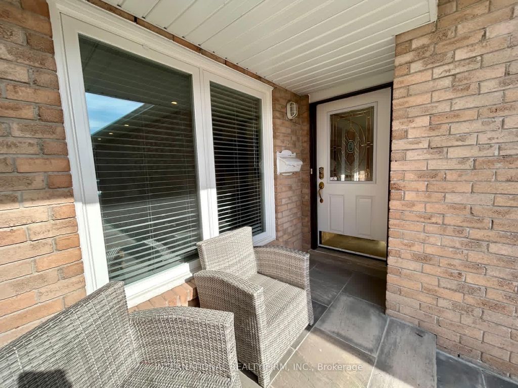 Photo of 5746 Turney Drive W, Mississauga, ON L9M 2R3 (MLS # W12917386)