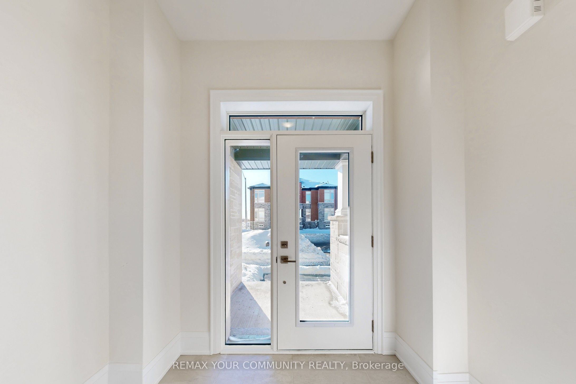 44 Schmeltzer Crescent