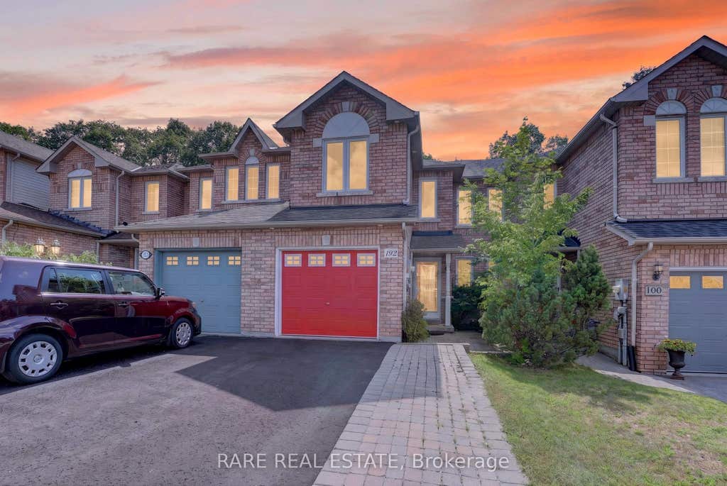 Photo of 102 Hawthorne Crescent, Barrie, ON L4N 9Y9 (MLS # S13704640)