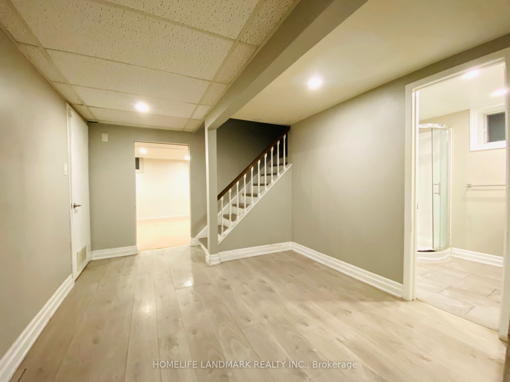 640 Netherton Crescent Lower