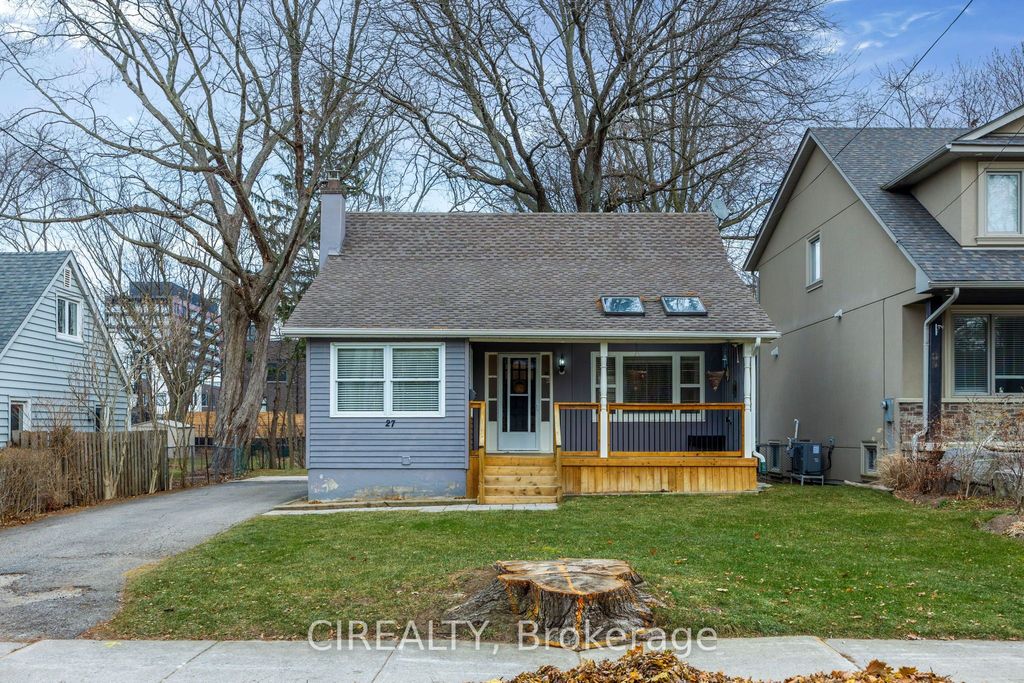 Photo of 27 Pine Avenue S, Mississauga, ON L5H 2P5 (MLS # W12931590)