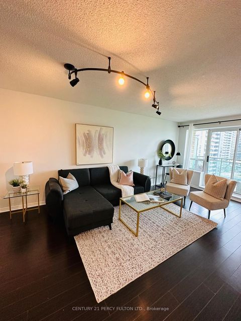 39 Oneida Crescent Lph12 Richmond Hill ON L4B 4T9