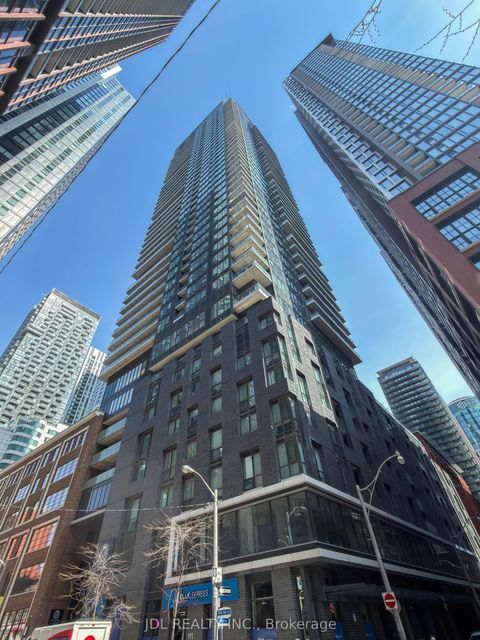 115 Blue Jays Way 1602 Toronto ON M5V 0N4