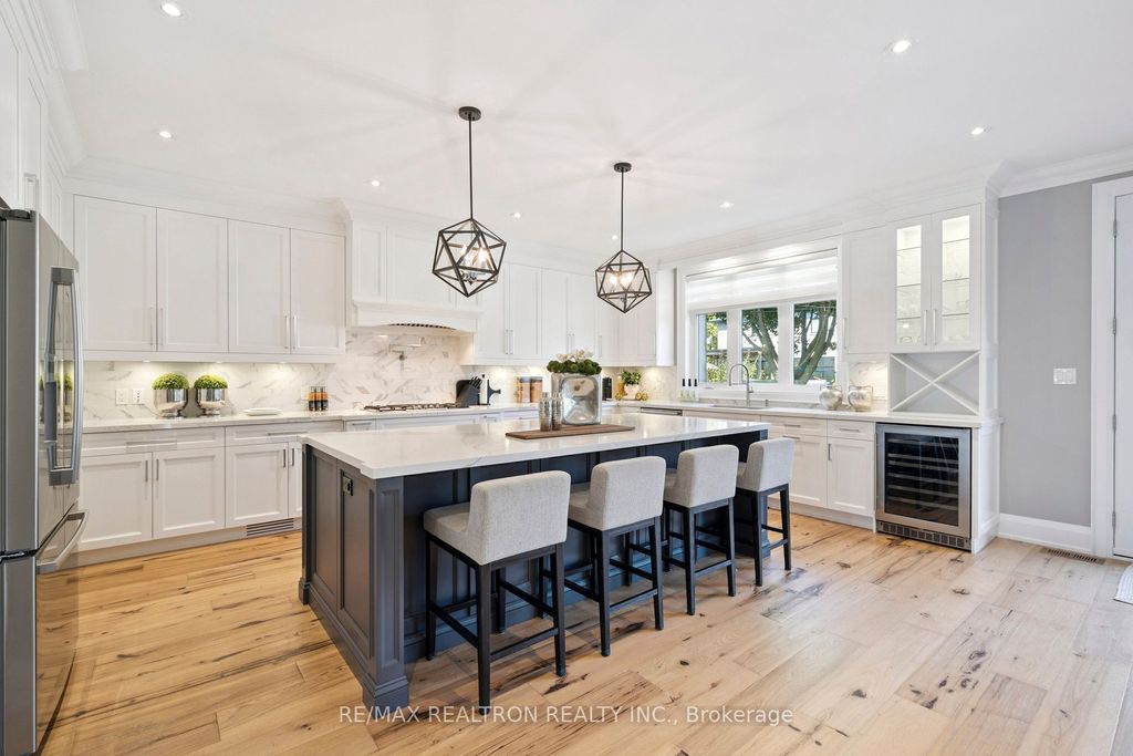 Photo of 28 Burwood Road, Toronto, ON M9B 2W5 (MLS # W12401373)
