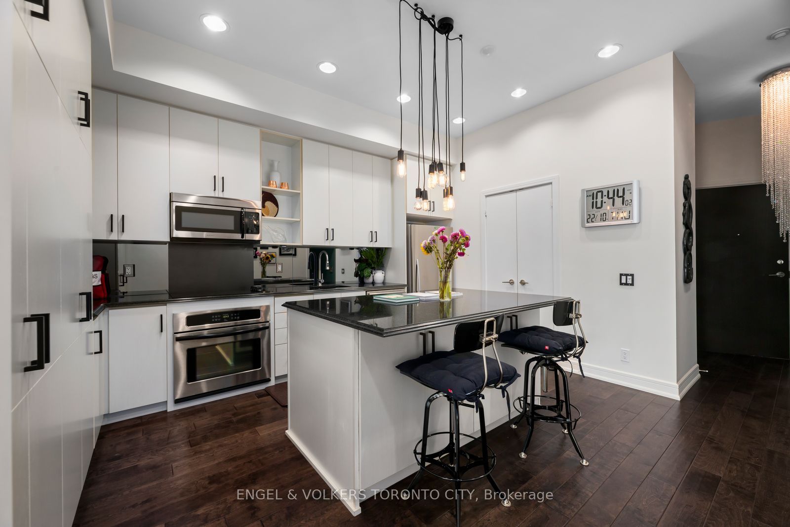 112 George Street S817
