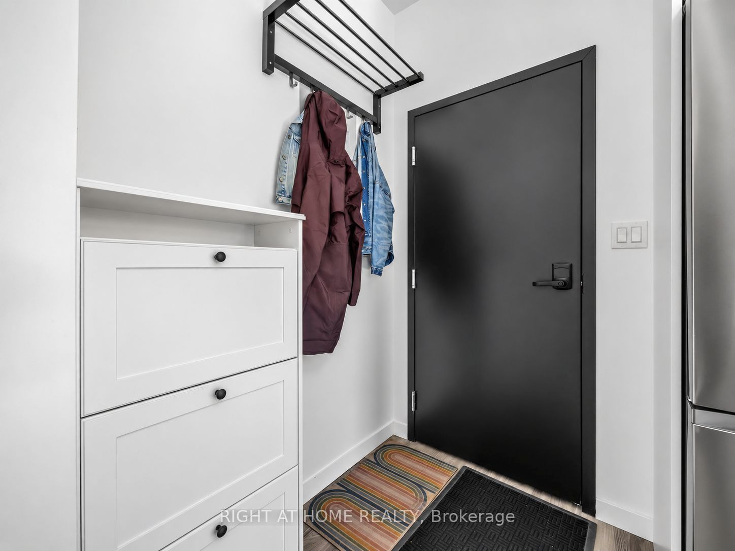 148 Glenlake Avenue 9