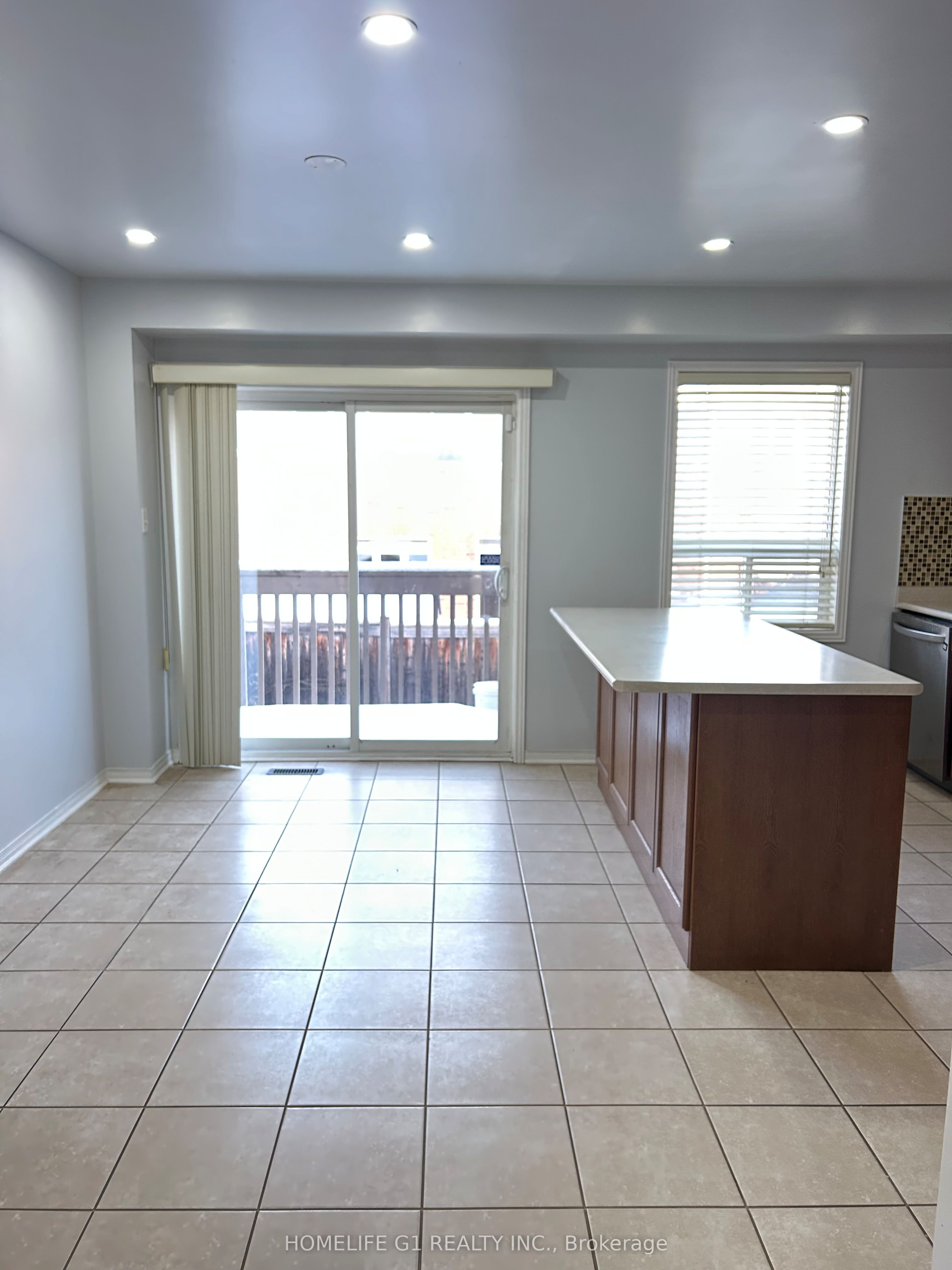 86 Newington Crescent