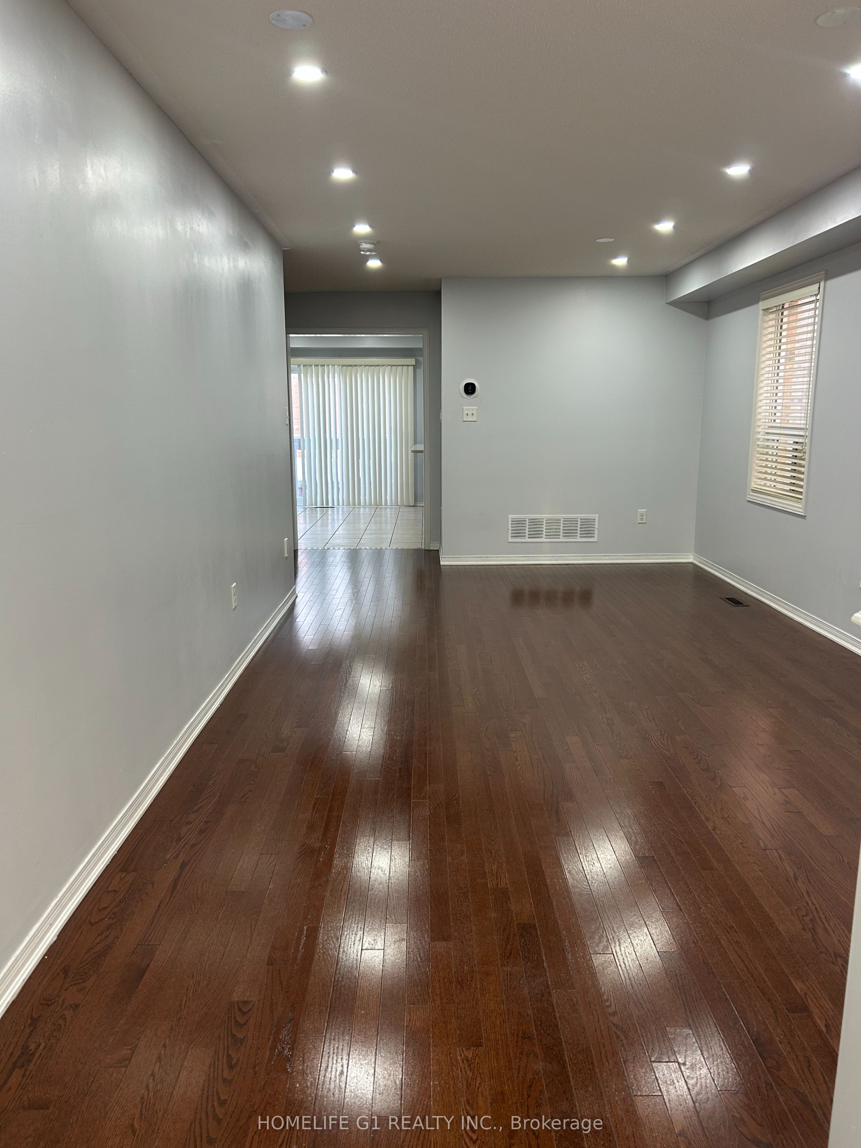 86 Newington Crescent