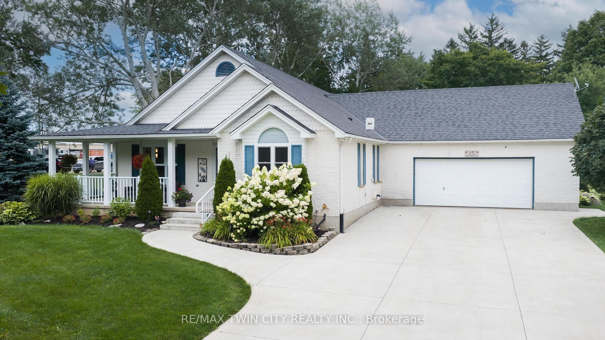 15 Shephard Place