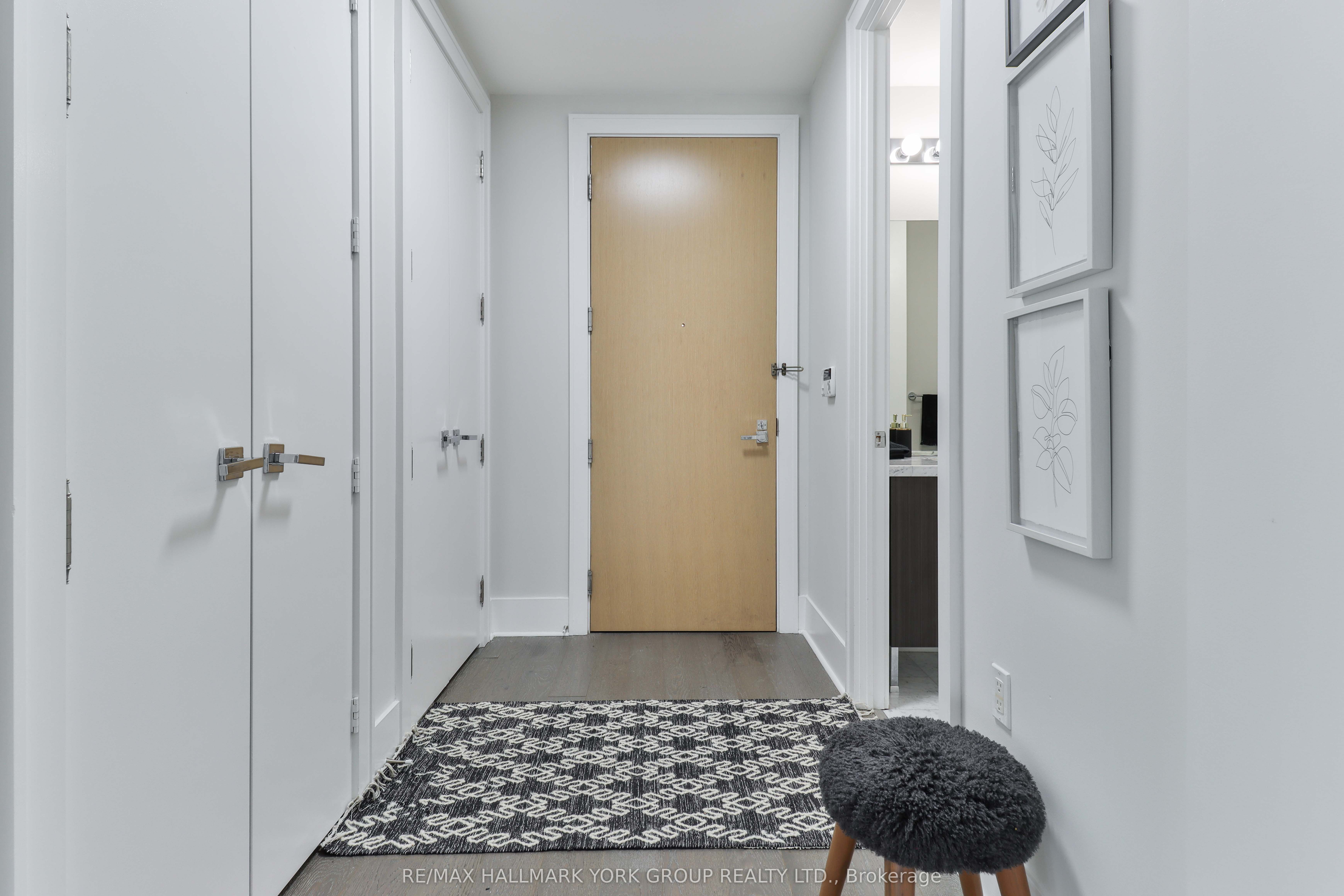 29 Queens Quay E 505