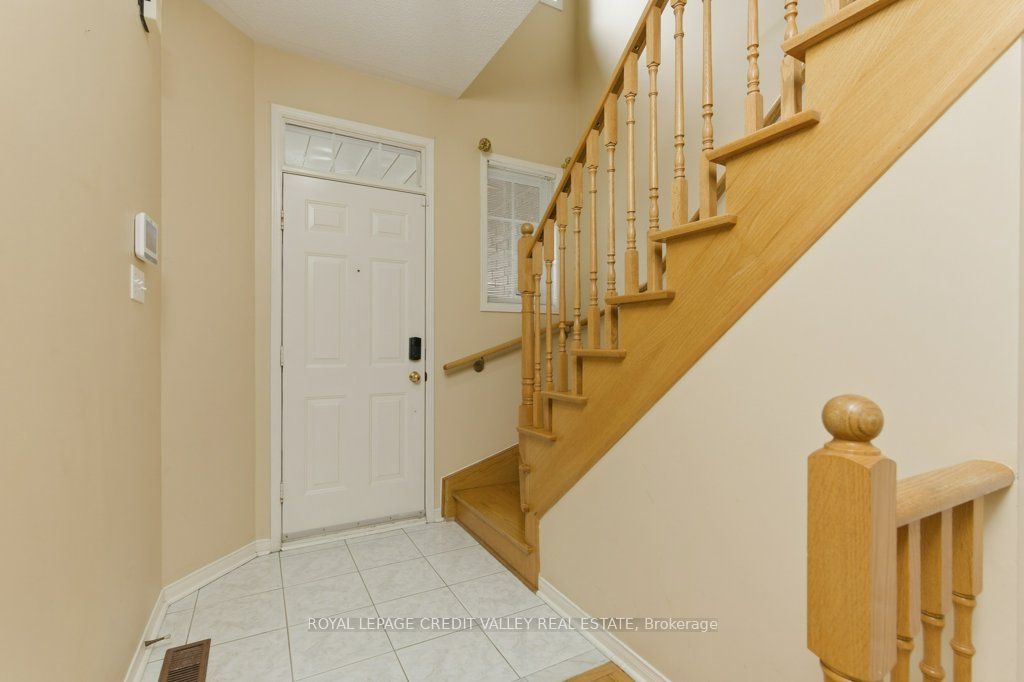 180 Blue Willow Drive 6