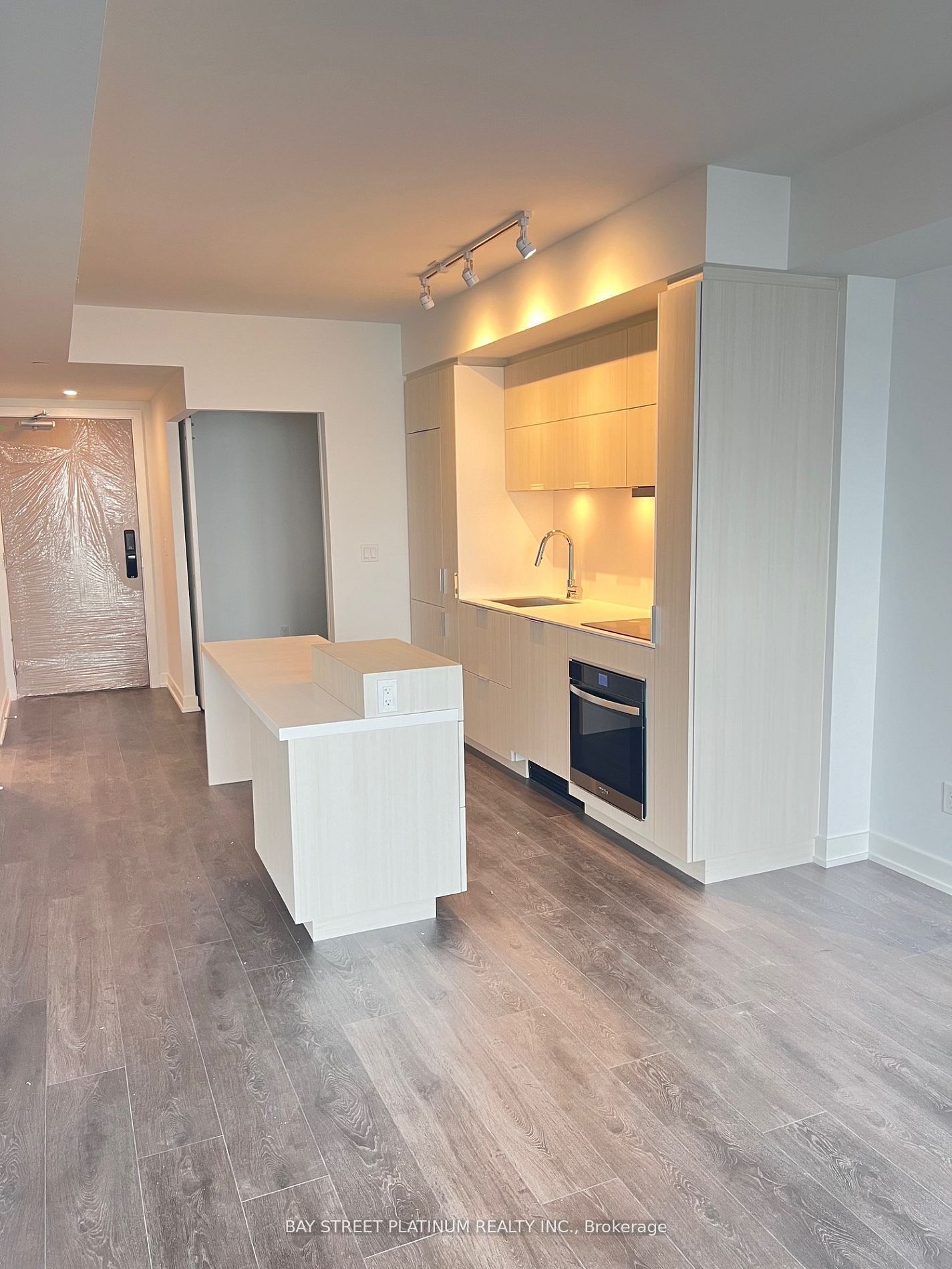 370 MARTHA Street 1205