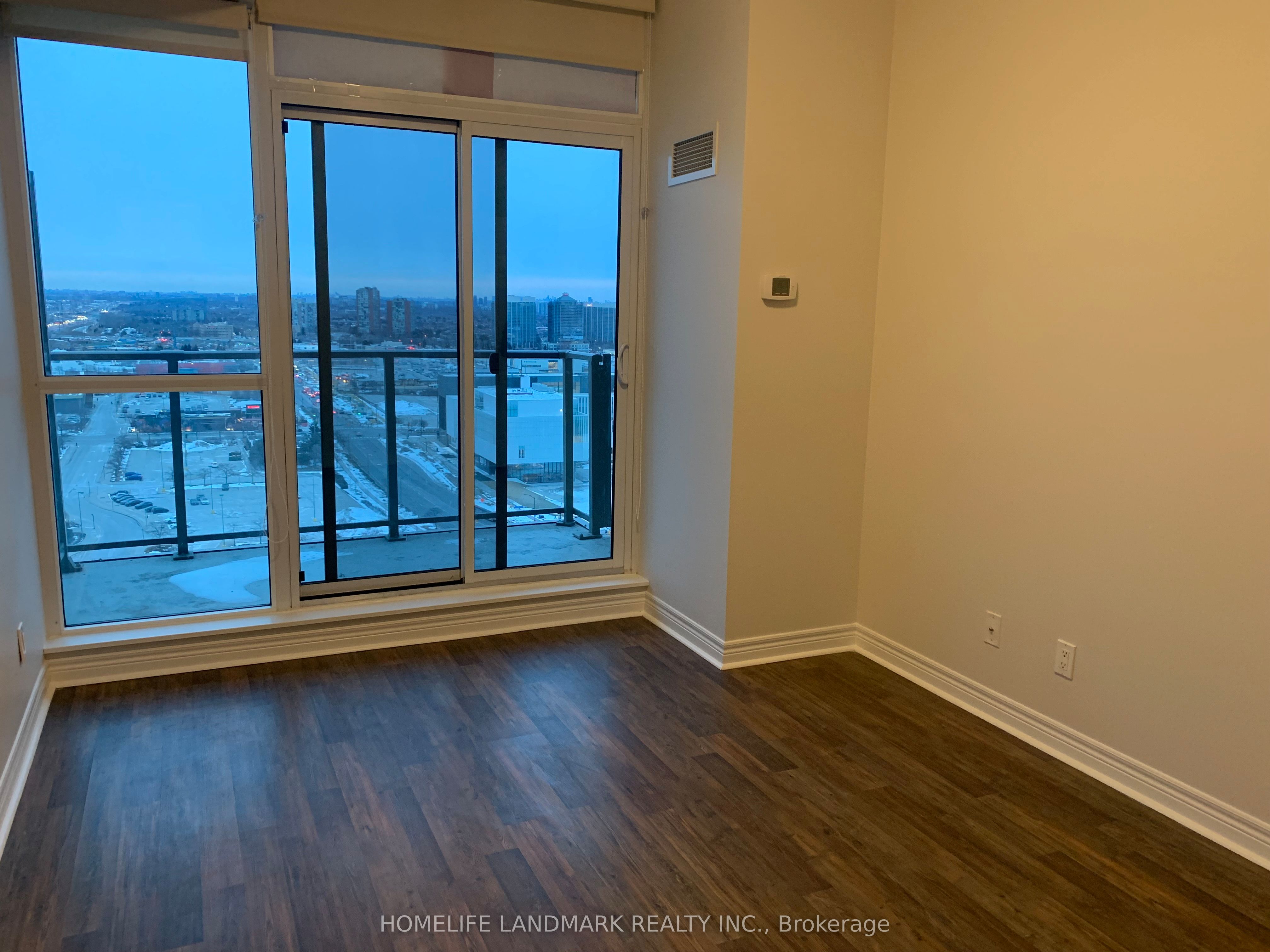 339 Rathburn Road W 2201