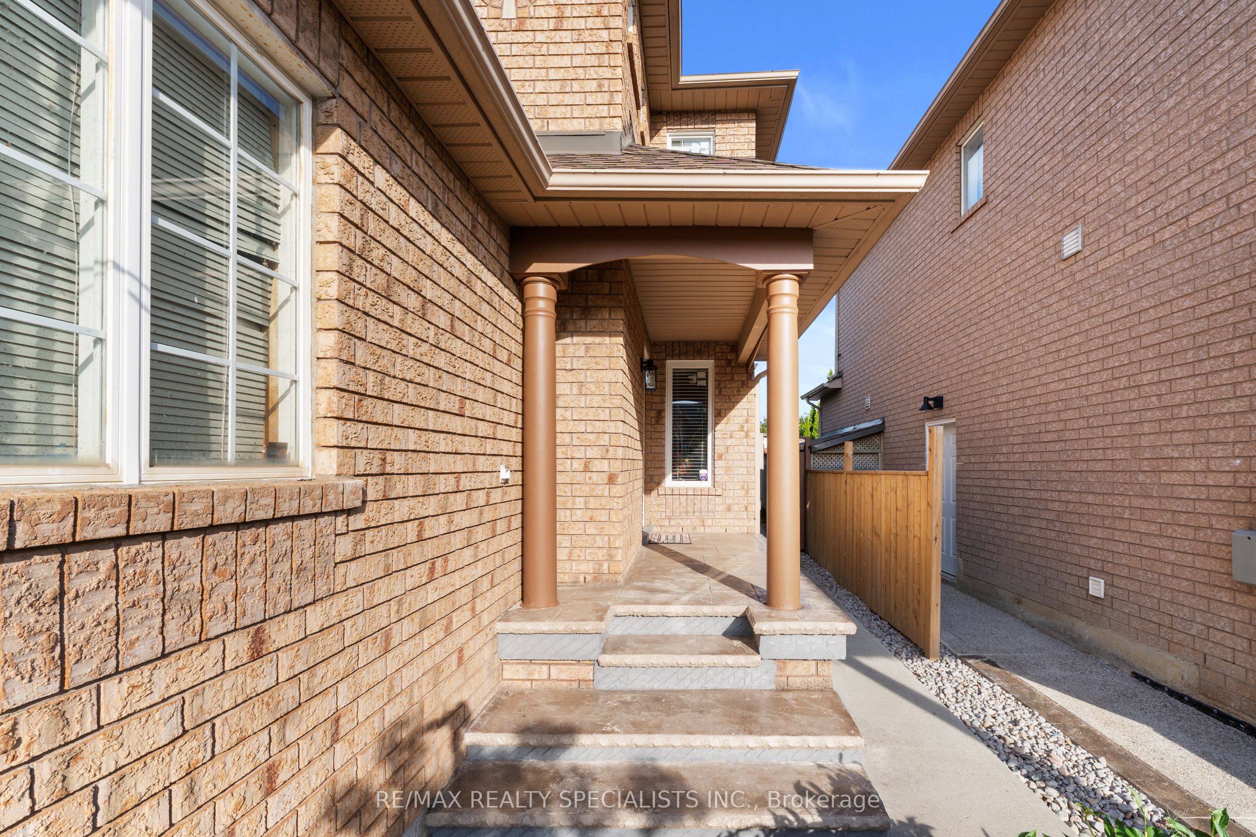 17 Bushberry Road