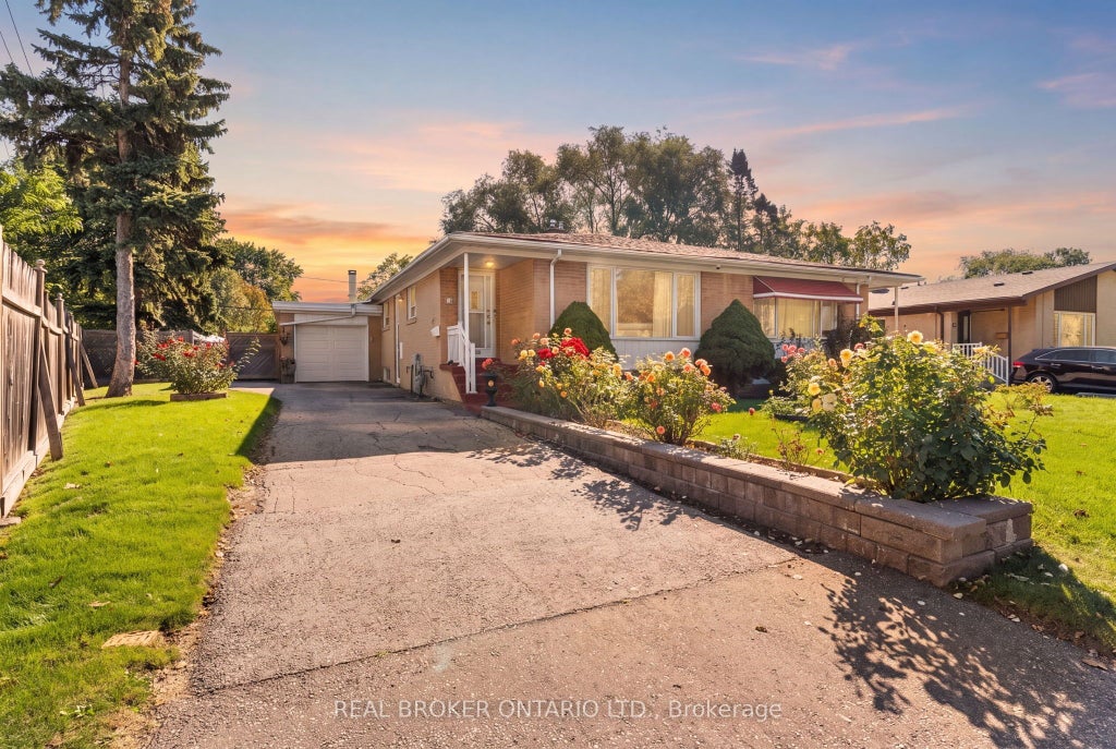 Photo of 55 Rayoak Drive, Toronto, ON M3A 2Y5 (MLS # C13817716)