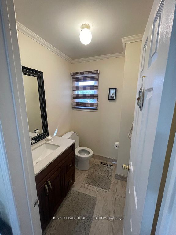 42 Wooliston Crescent