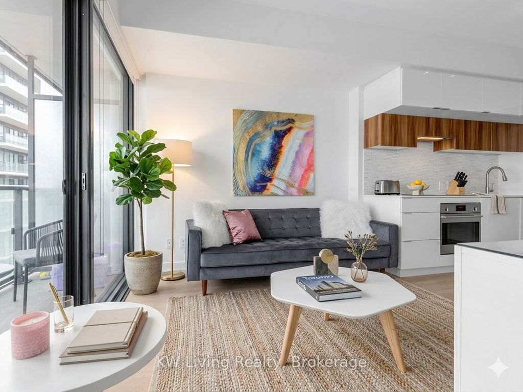 Photo of 185 Roehampton Avenue #2312, Toronto, ON M4P 0C6 (MLS # C13154330)