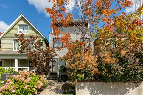 3212 Dundas Street W Toronto ON M6P 2A3