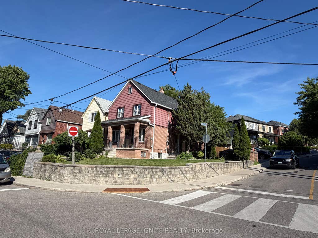 Photo of 35 Hillary Avenue, Toronto, ON M6N 2B9 (MLS # W13583350)