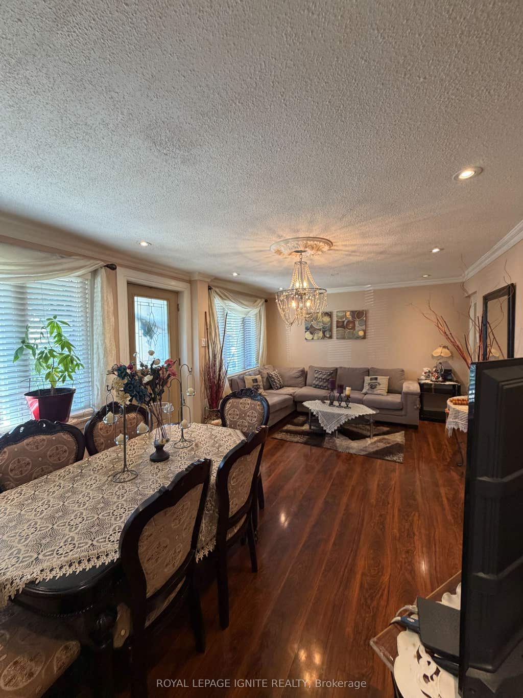 Photo of 35 Hillary Avenue, Toronto, ON M6N 2B9 (MLS # W13583350)