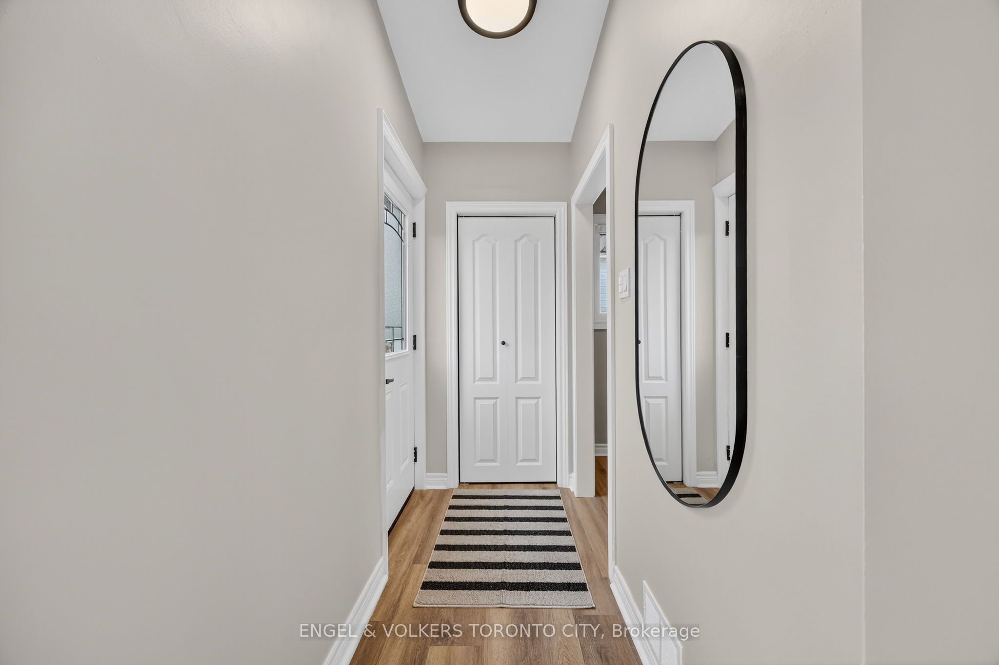 33 Wheatsheaf Crescent