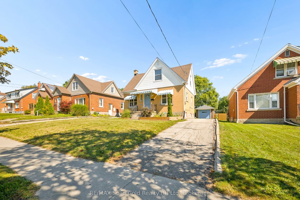 Photo of 490 East Avenue, Kitchener, ON N2H 1Z8 (MLS # X13825450)