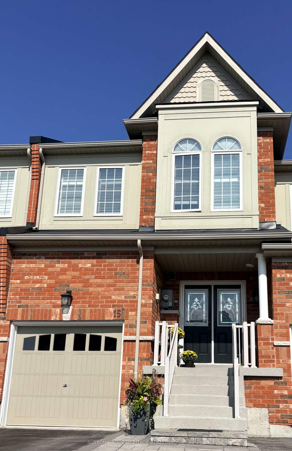 Photo of 15 Clarinet Lane, Whitchurch-Stouffville, ON L4A 0N8 (MLS # N13702614)