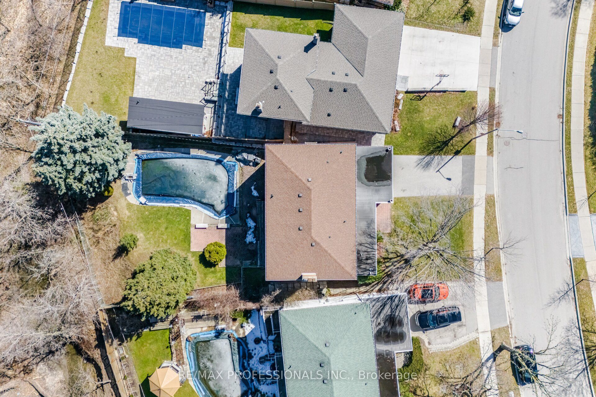 37 Thicket Road